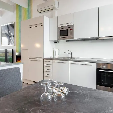 펜션 Modernes Kuestenferienhaus Am Meer