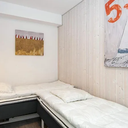 Modernes Kuestenferienhaus Am Meer *